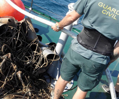 Confiscan 160 aparejos ilegales para pesca de pulpos en el Delta del Ebro